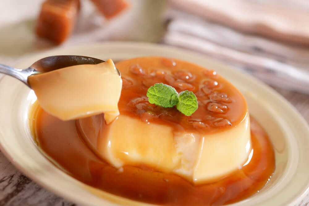 En skefuld flan.