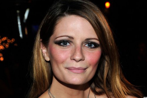 Det første ad de 7 make-up tricks handler om bruges af blush, som giver dine kinder og ansigt liv og glød.