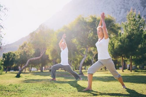 Yoga som træning for pensionister