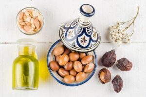 7 metoder til at gøre din hud smukkere med argan olie