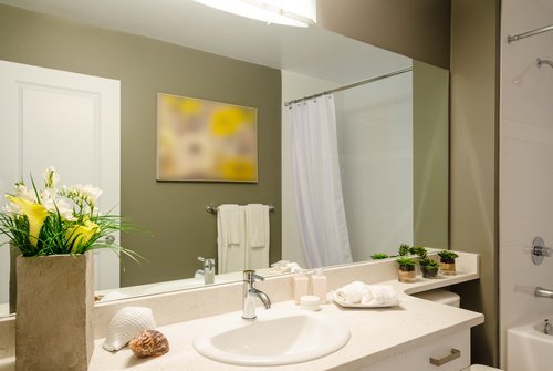 5 fejl du begår, når du dekorerer dit badeværelse