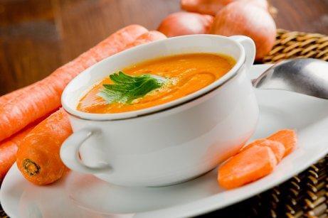 cremede gulerødder som suppe