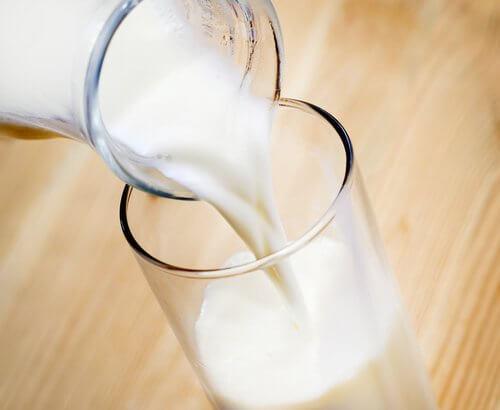 Brug mælkepulver til din karamelcreme