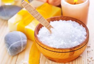 Behandl fedtet hår med havsalt