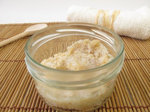 Naturlig sukkerscrub i glas
