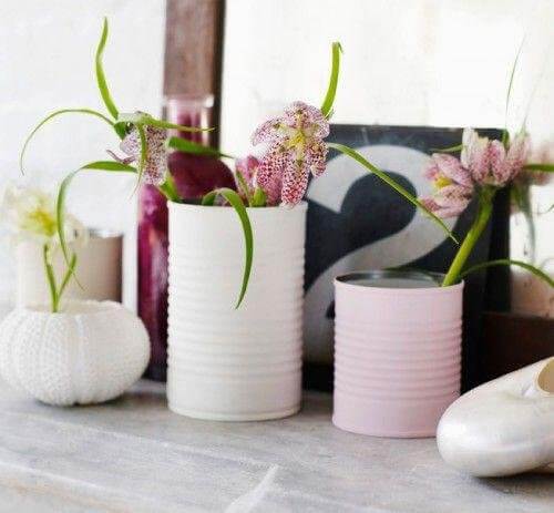 blomsterkrukker af dåser