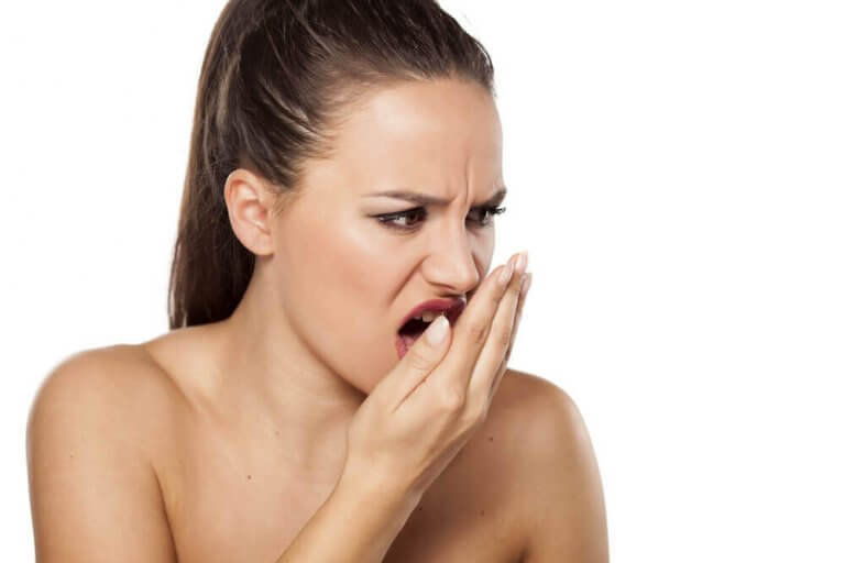 Sådan kan du behandle dårlig ånde med kanel