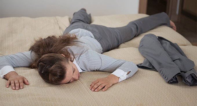 5 aftenvaner, der kan få dig til at føle dig mindre træt