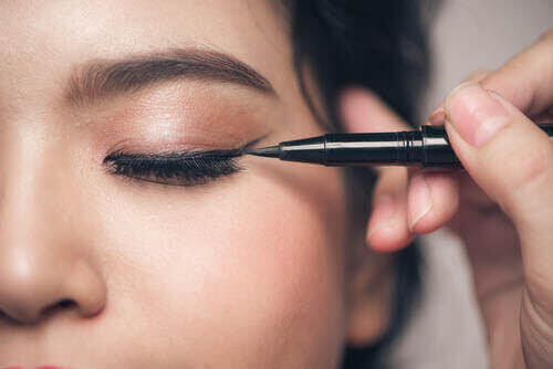 5 makeupfejl du skal undgå, hvis du har små øjne