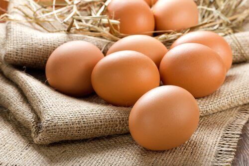 Æg indeholder naturlige sunde fedtstoffer
