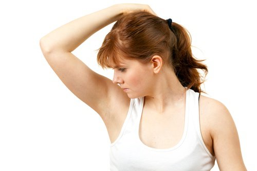11 hjemmemidler mod lugtende armhuler