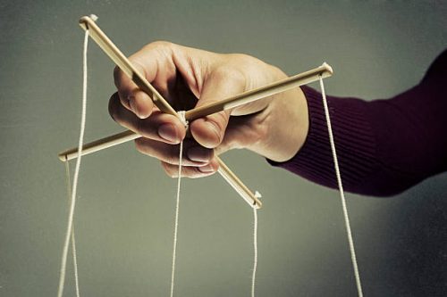 skyldfølelser og marionettraade