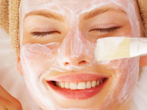 Lav nemt en ansigtsmaske med yoghurt og citron