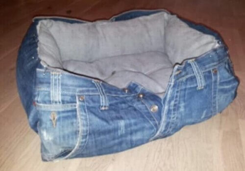 Udstop dine jeans, og du har en seng til dit kæledyr