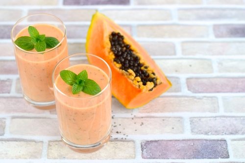 Glas papaya smoothie