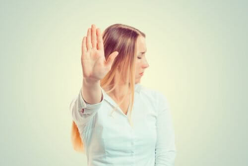 Vi bruger ofte giftige ord, som kan virke begrænsende