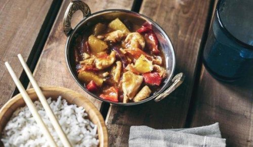 Lækker, kinesisk opskrift med sur-sød kylling