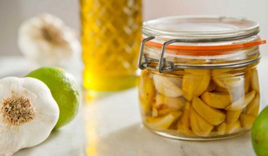 Tibetansk hvidløgsolie i glas