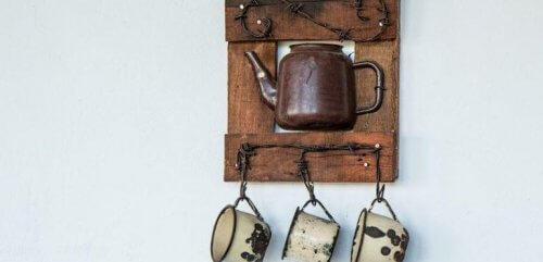 Håndarbejde som dekoration i køkken