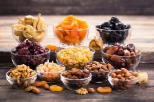 Fire opskrifter med nødder, du skal prøve