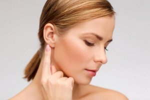 Prøv disse naturlige midler mod tinnitus