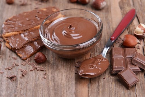 Lækkert og nærende hjemmelavet chokoladepålæg
