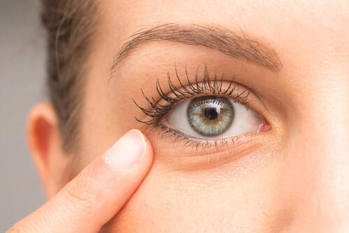 5 midler til behandling af mørke rander under øjnene