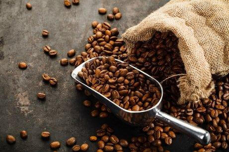 kaffe afgiver en skøn duft