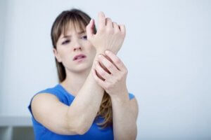 Karpaltunnelsyndrom: 7 naturlige lægemidler