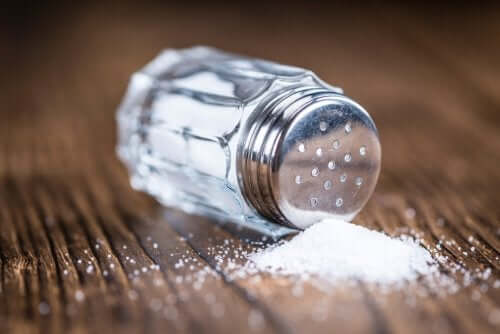 For meget salt i kosten kan føre til smerter og træthed i leddet
