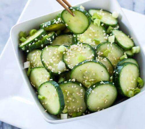 Agurk anvendes ofte i salater og lignenede retter