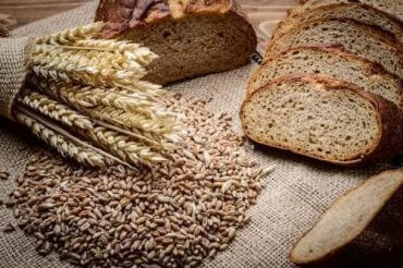 Sådan laver du hjemmelavet brød med rug og spelt