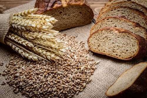 Brød med rug og spelt