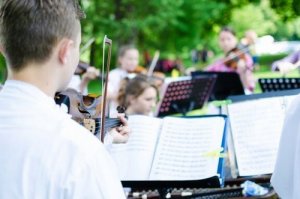 En liste over de 30 bedste bryllupssange