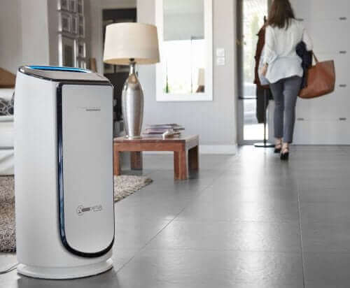 En luftrenser kan hjælpe med at bekæmpe pollenallergi