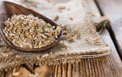 Speltkerner i træske