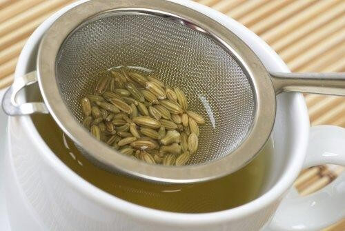 Te med fennikelfrø kan lindre spædbarnskolik