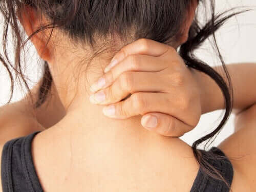 Ondt i nakken kan være symptom på myasthenia gravis