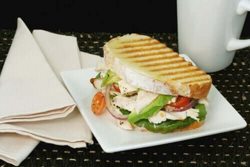 Sandwich som eksempel på vegetariske snacks