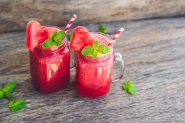 Lær at lave en lækker jordbær- og vandmelonslushie