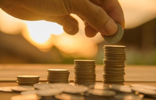 En bunke med mønter