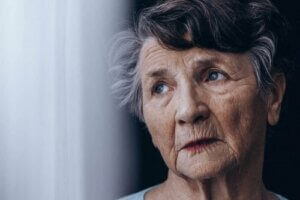 Forskellen på demens og Alzheimers