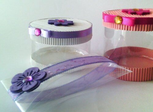 Hjemmelavede gaveæsker af plastikflasker