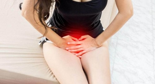 Kvinde mærker ubehag i underlivet