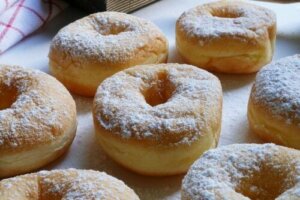 Lækre hjemmelavede dulce de leche donuts