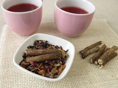 Te med krydderier er naturlige midler mod menstruationssmerter