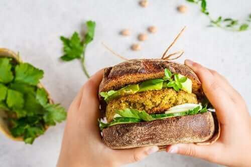 To typer veganske burgerbøffer, du bør prøve