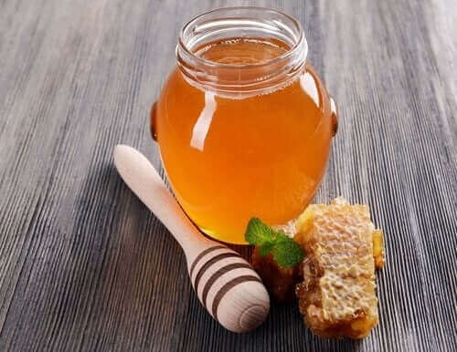 En krukke med honning