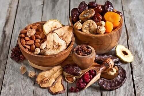 Nødder og tørrede frugter