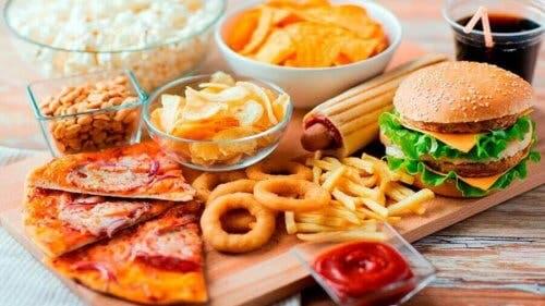 Fast food på bord